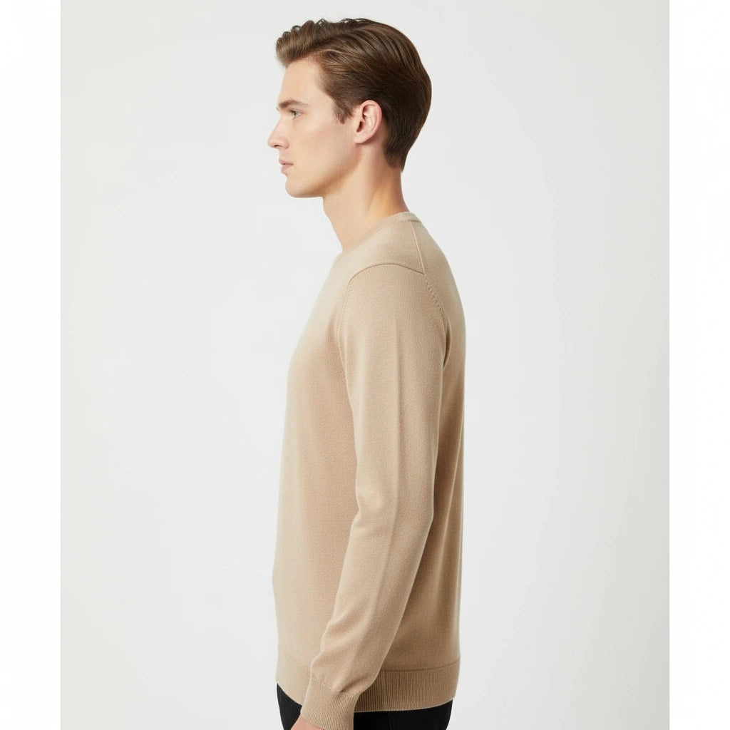 بلوفر كلاسيكي برقبة دائرية